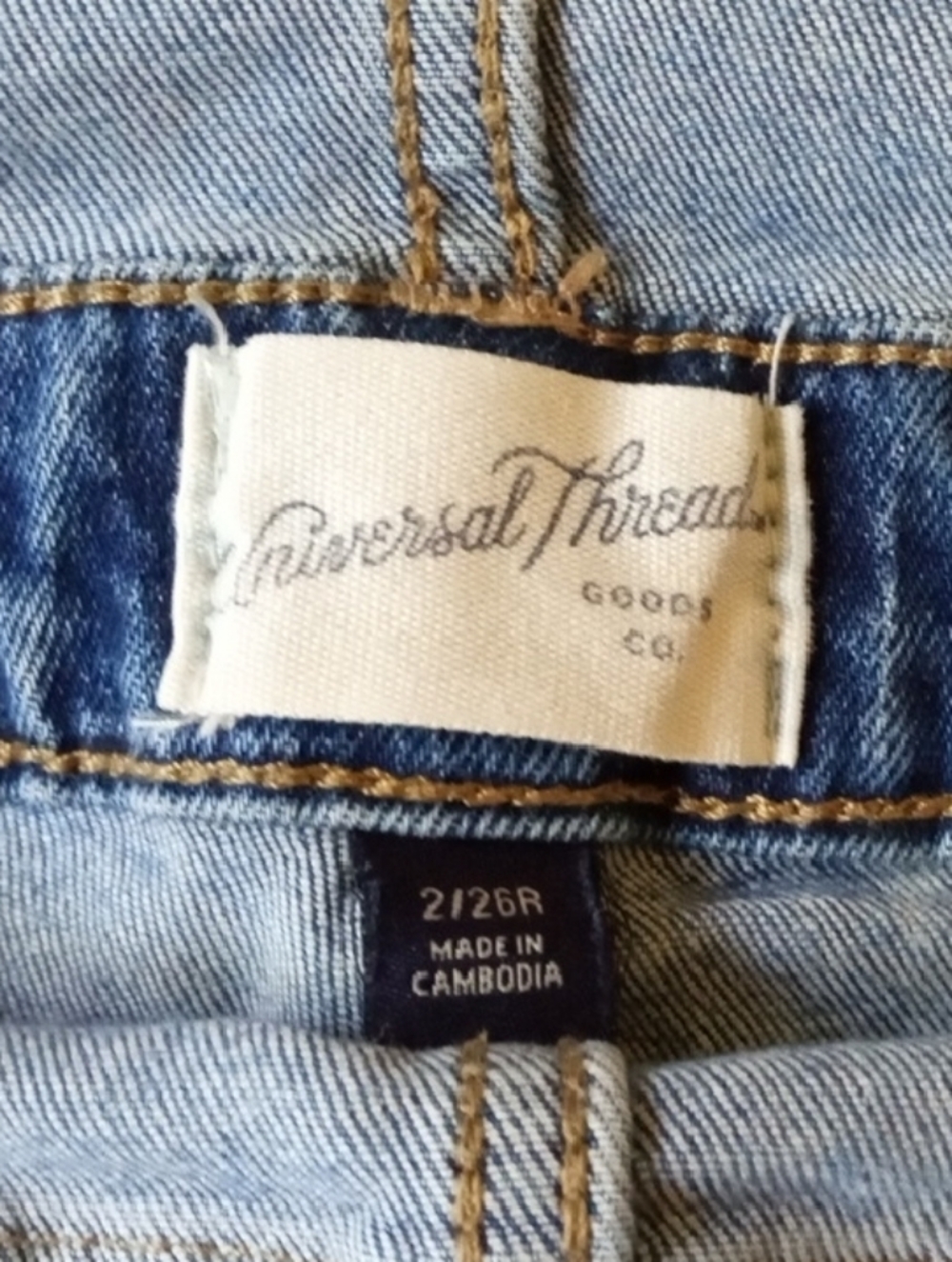 Universal Thread Classic Light Wash Denim Overalls Size 2 / 26R - Picture 3 of 5